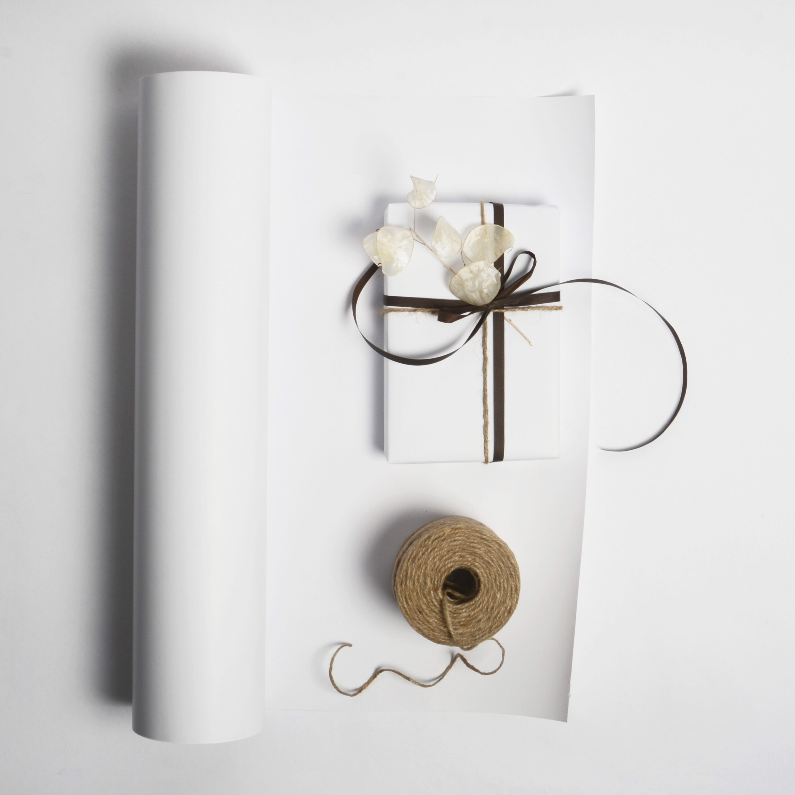 Presentpapper - Vit 38cm - Bild 1